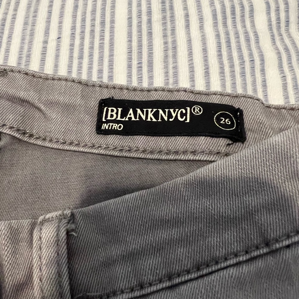 BlankNYC distressed jeans in grey.  Size 26 - Picture 2 of 4